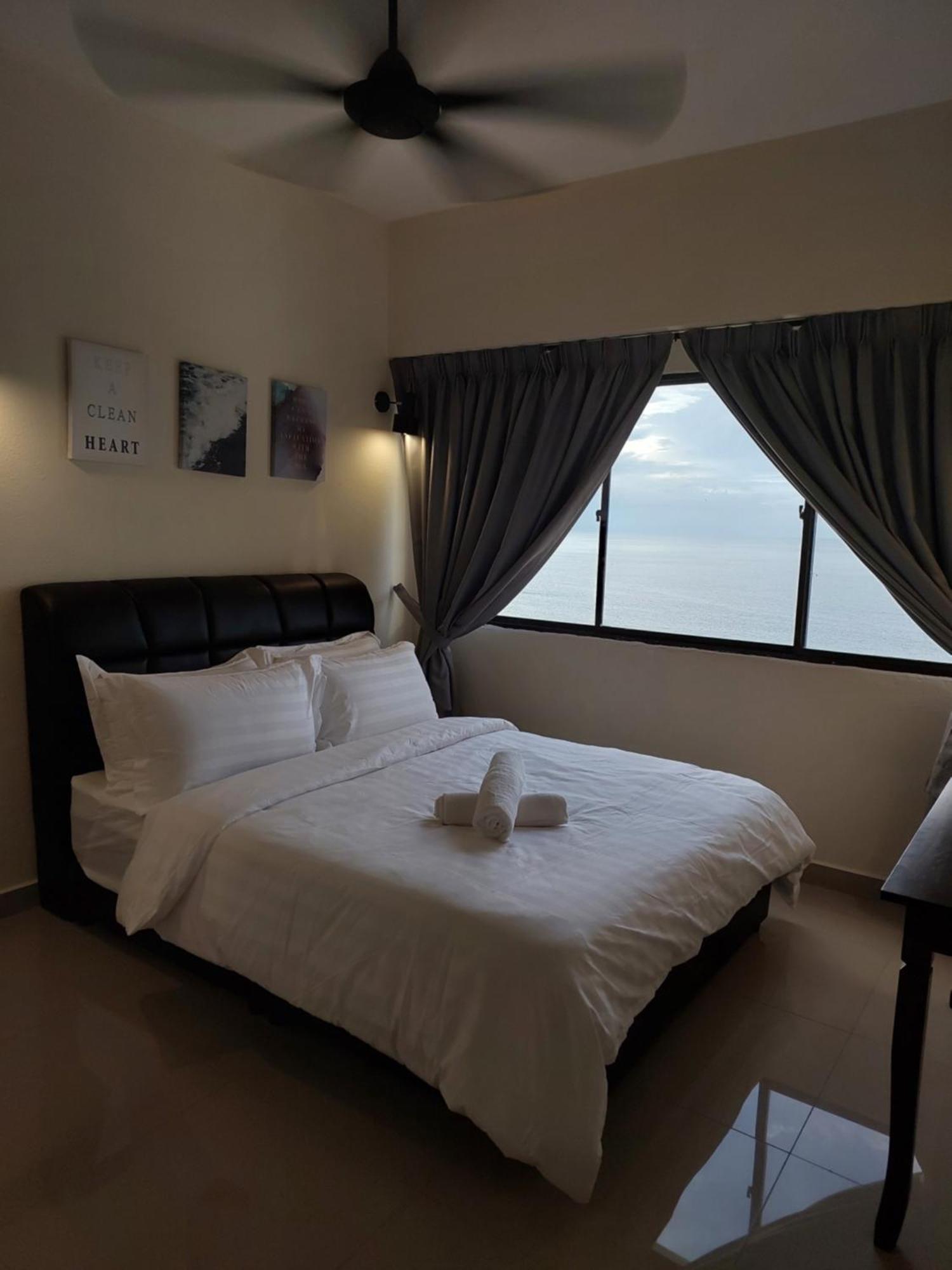 Batu Ferringhi Luxury Seaview Suite - 3Br Dış mekan fotoğraf