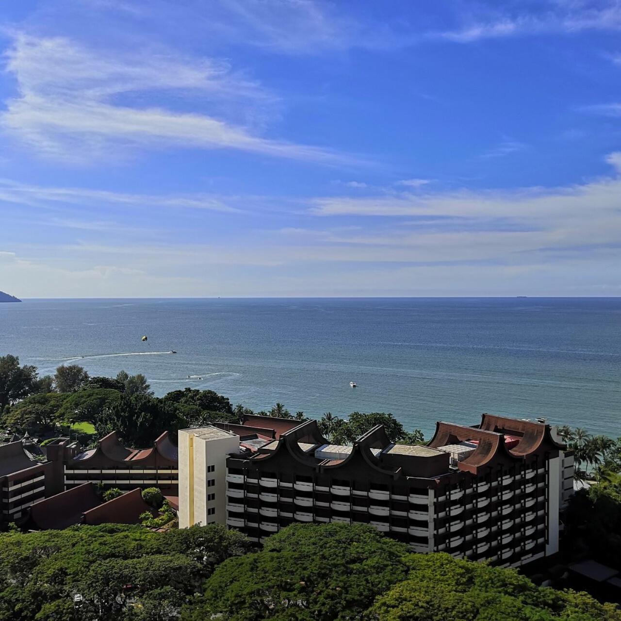 Batu Ferringhi Luxury Seaview Suite - 3Br Dış mekan fotoğraf